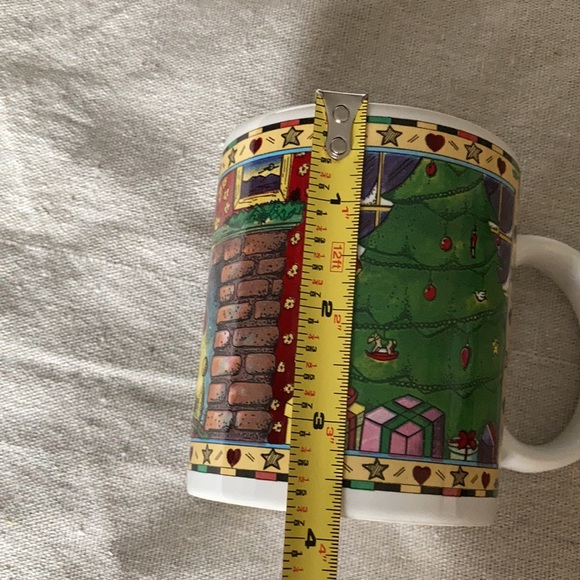 Vintage 1994 Holiday mug, Tarsha International. - Picture 7 of 8
